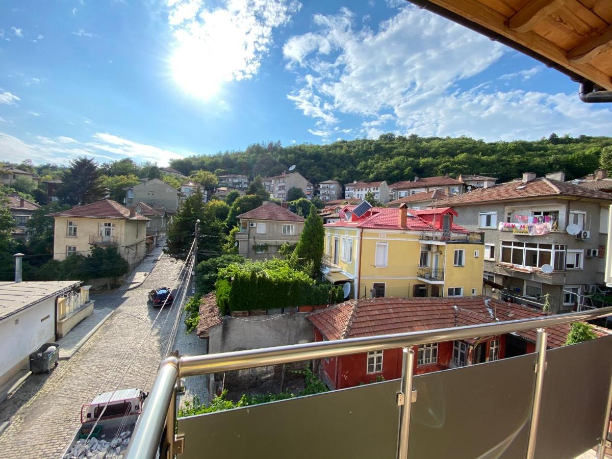 Coziness And Comfort In The Old Town Veliko Tarnovo Luaran gambar