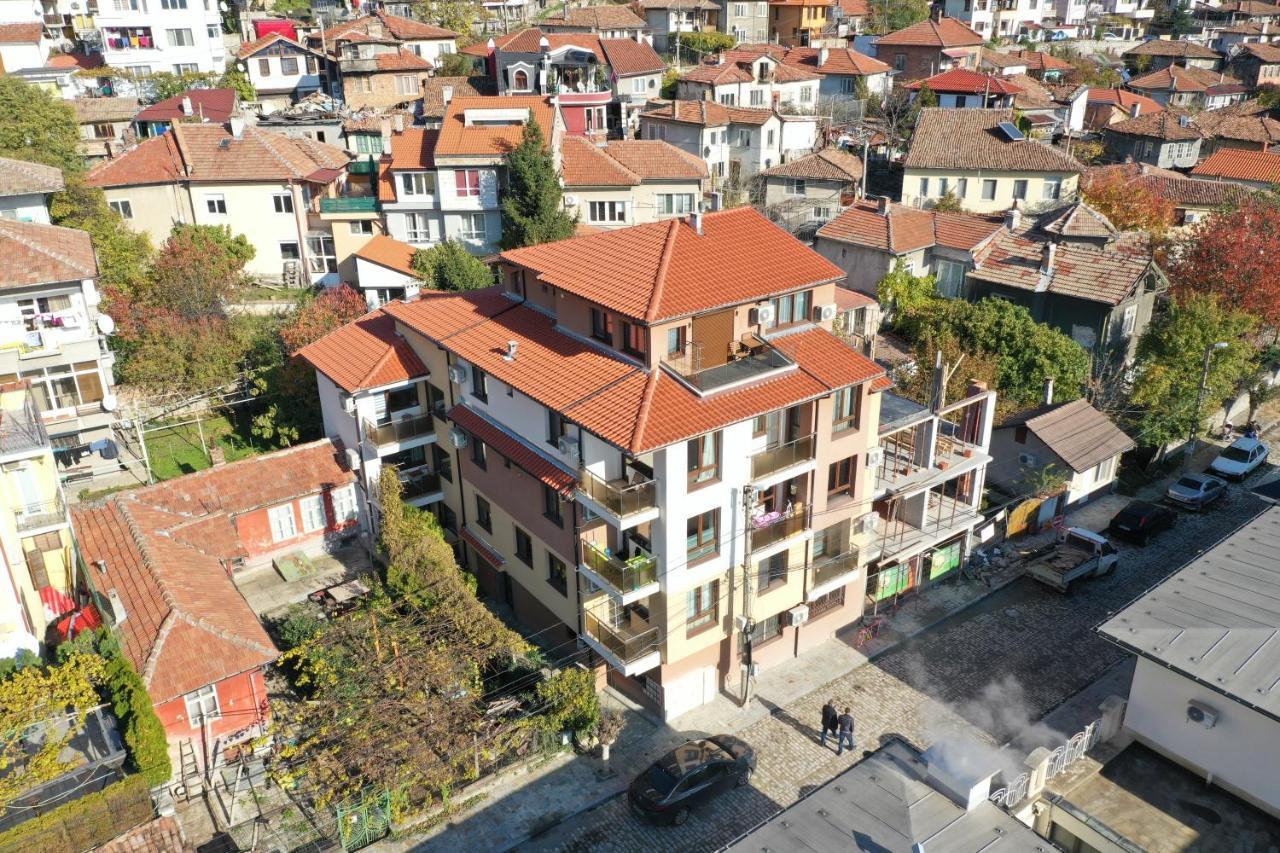 Coziness And Comfort In The Old Town Veliko Tarnovo Luaran gambar